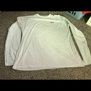 Xtra large under armour shirt